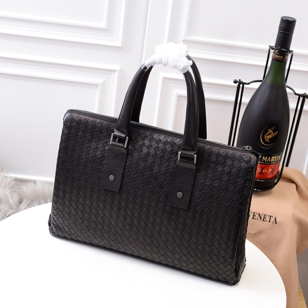 ボッテガヴェネタバッグ側面デザイン